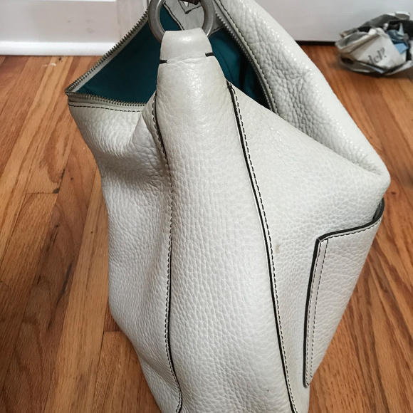 Coach E898 Chelsea Chalk Pebble Large hobo - Picture 7 of 8